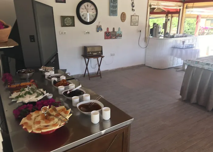 Yaprak Hotel