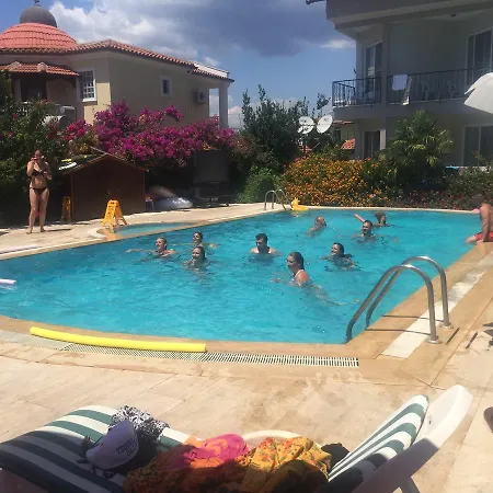 Yaprak 2* داليان